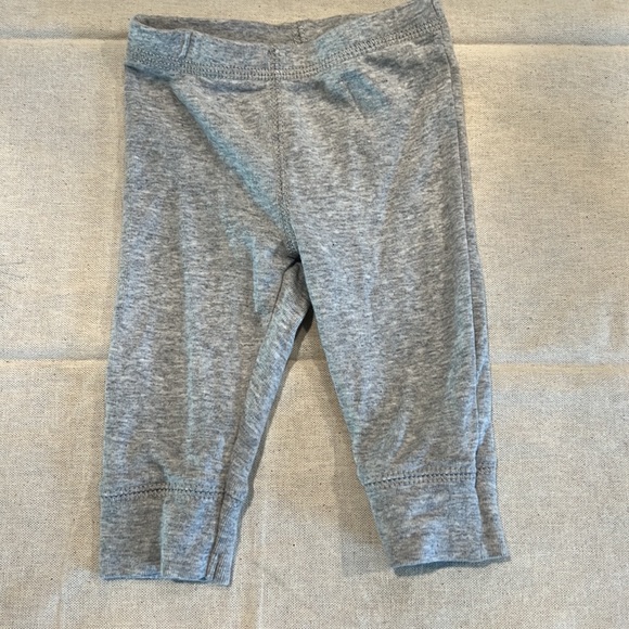 NWT Carters Matching Set. Bodysuit and Legging. 3M - Picture 4 of 5